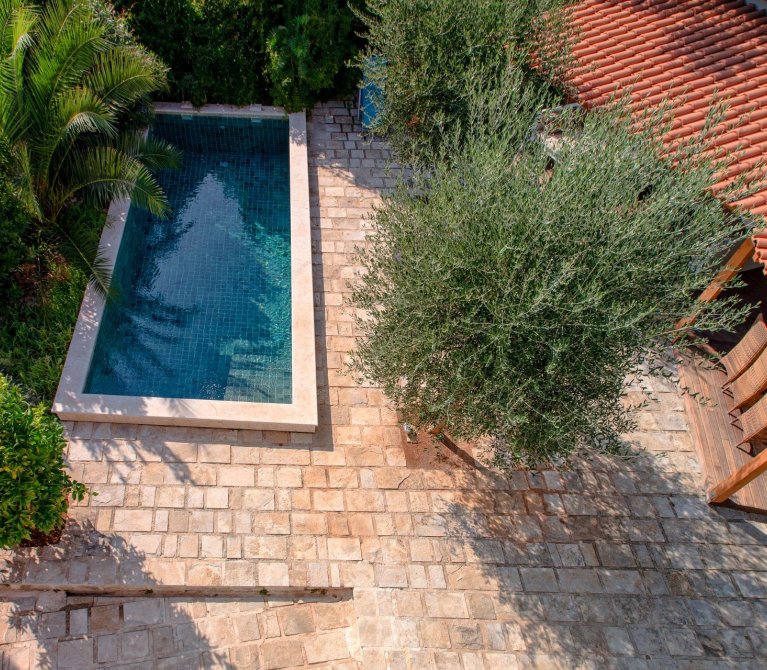 Villas Hvar Hero Image