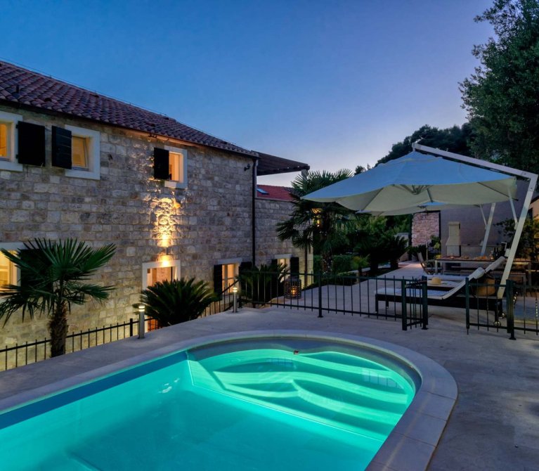 Villas Hvar Hero Image