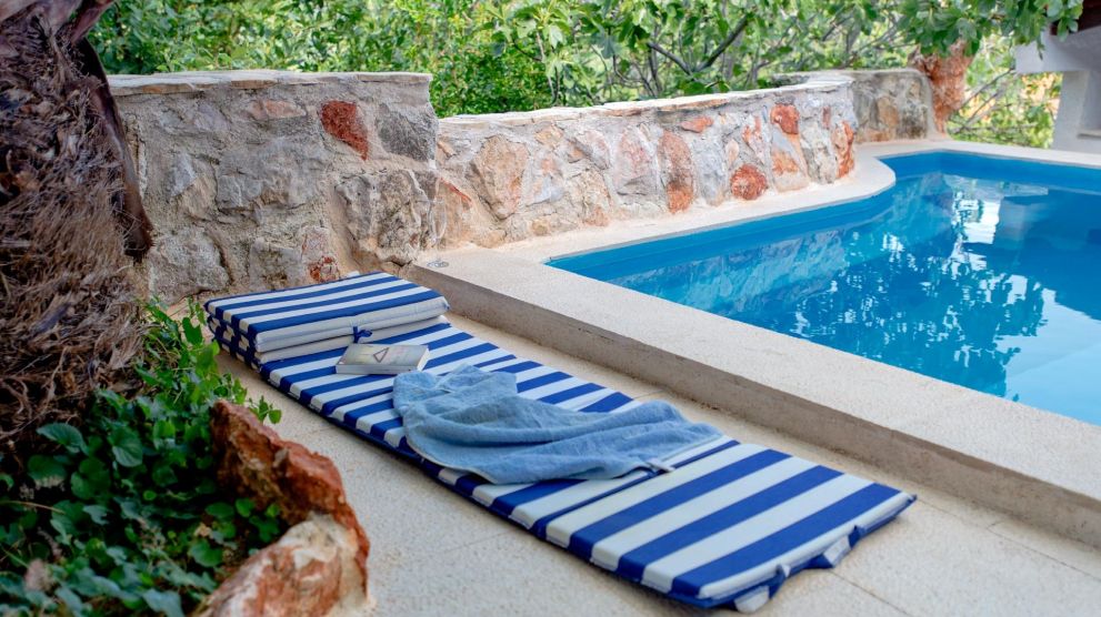 Villas Hvar Hero Image