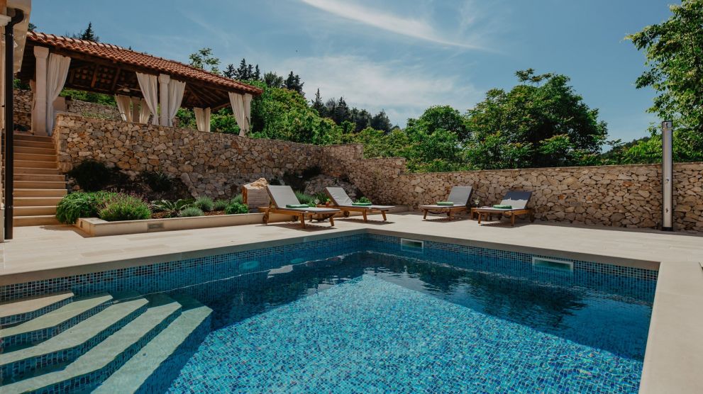 Villas Hvar Hero Image