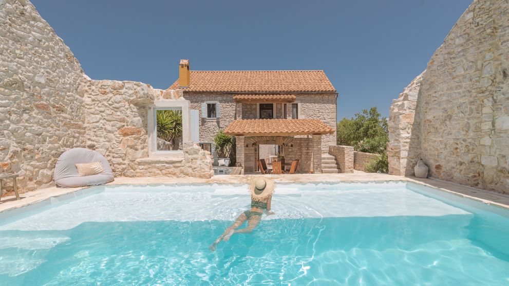 Villas Hvar Hero Image