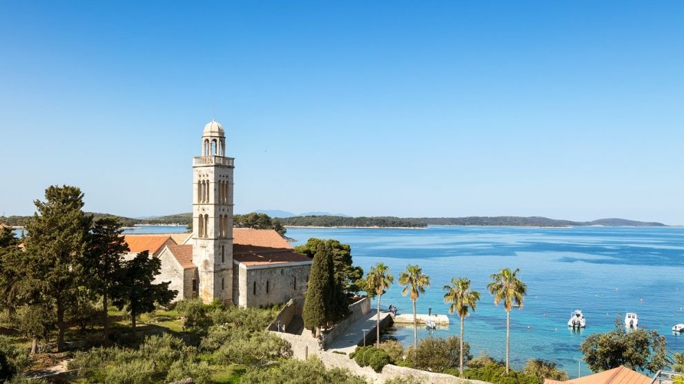 Villas Hvar Hero Image