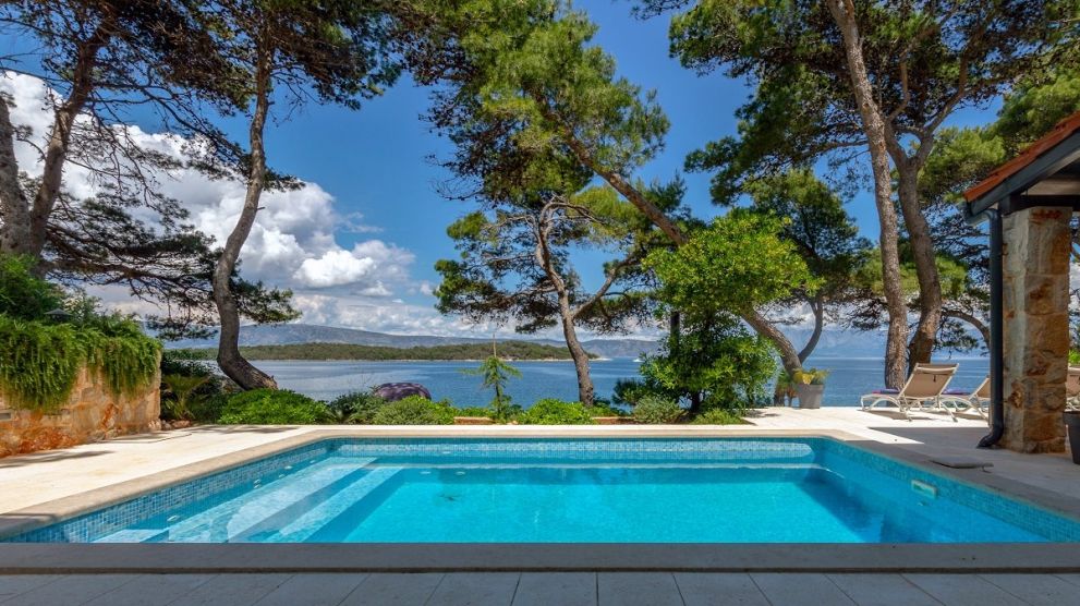 Villas Hvar Hero Image