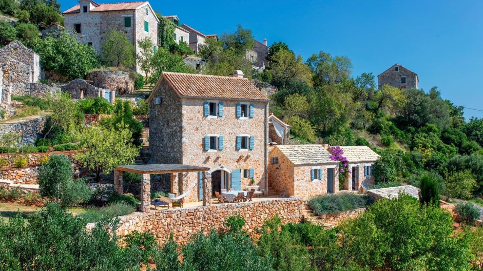 Villas Hvar Hero Image